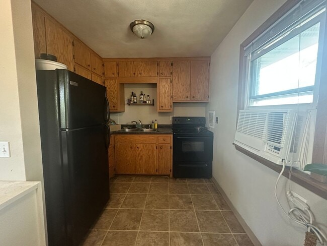 Photo - 913 High St Unit #4