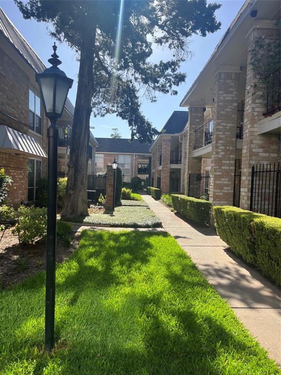 2230 S Piney Point Rd Condo Unit 212 Condo for Rent in Houston, TX