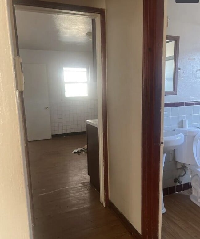 Photo - 6705 Donald St