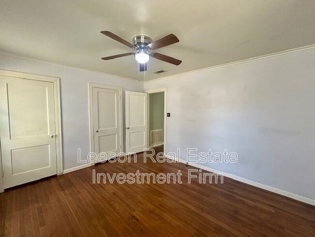 Photo - 3715 Greenway Pl