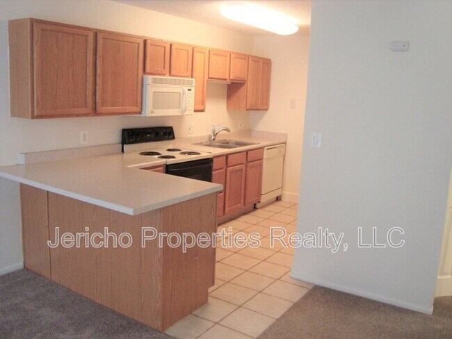 857 S Van Gordon Ct