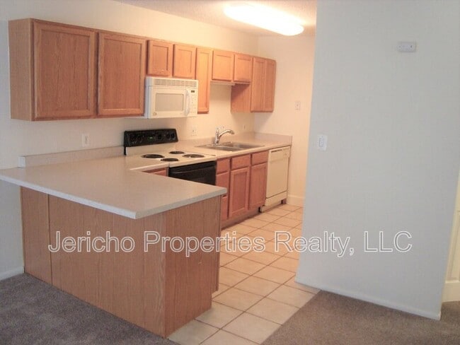 Photo - 857 S Van Gordon Ct