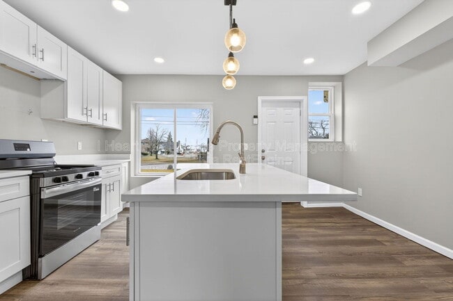 Photo - 1153 E 20th Ave