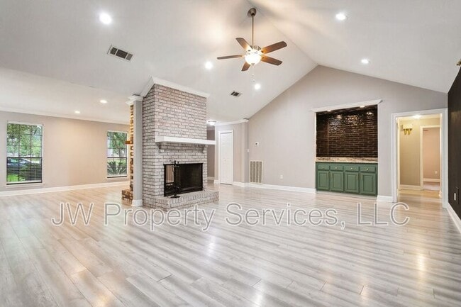 Photo - 1476 St Christopher Dr