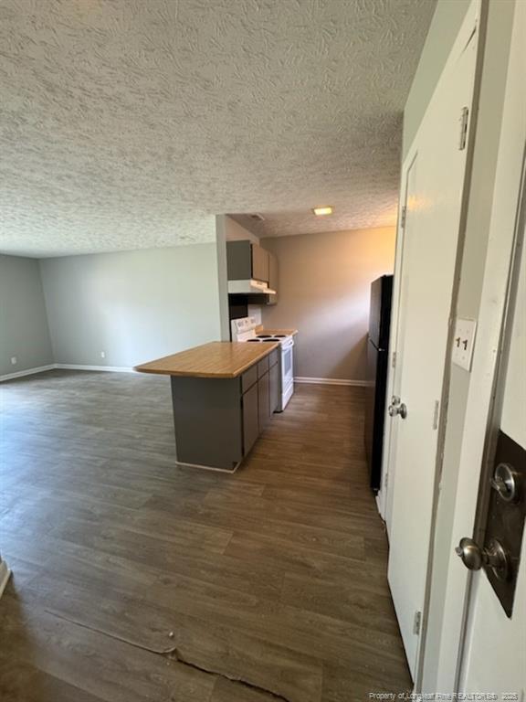 Photo - 837 Applewood Ln