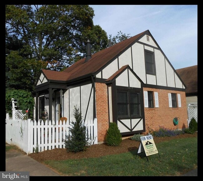 Building Photo - 9817 Pebble Weigh Ct