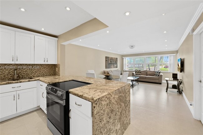 Photo - 329 SE 3rd St Unit 103S