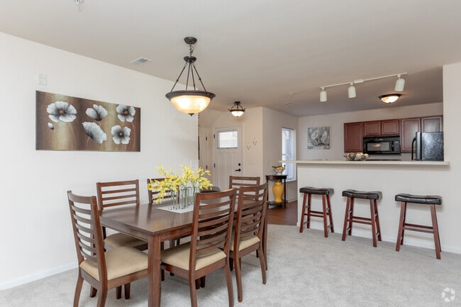 Falcon Glen Apartments For Rent in Greenfield, WI