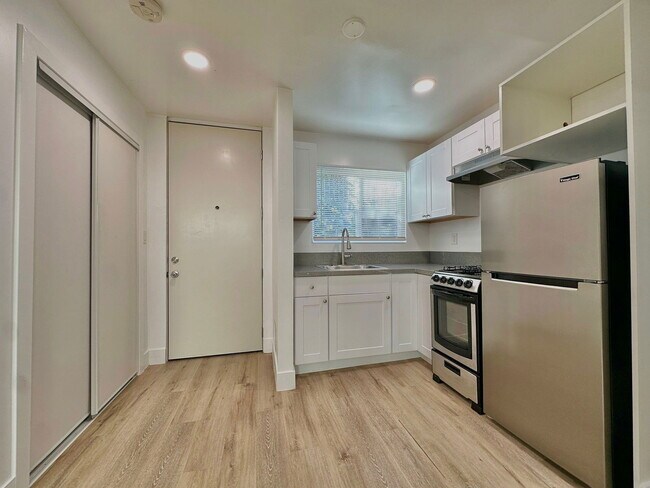 Photo - 932 Maltman Ave Unidad 7