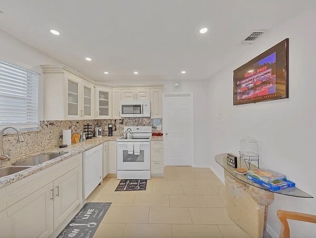 Photo - SUPER VILLAS