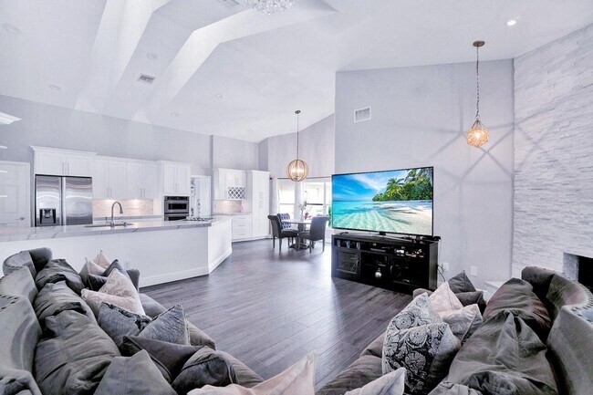 Photo - 1350 Longlea Terrace