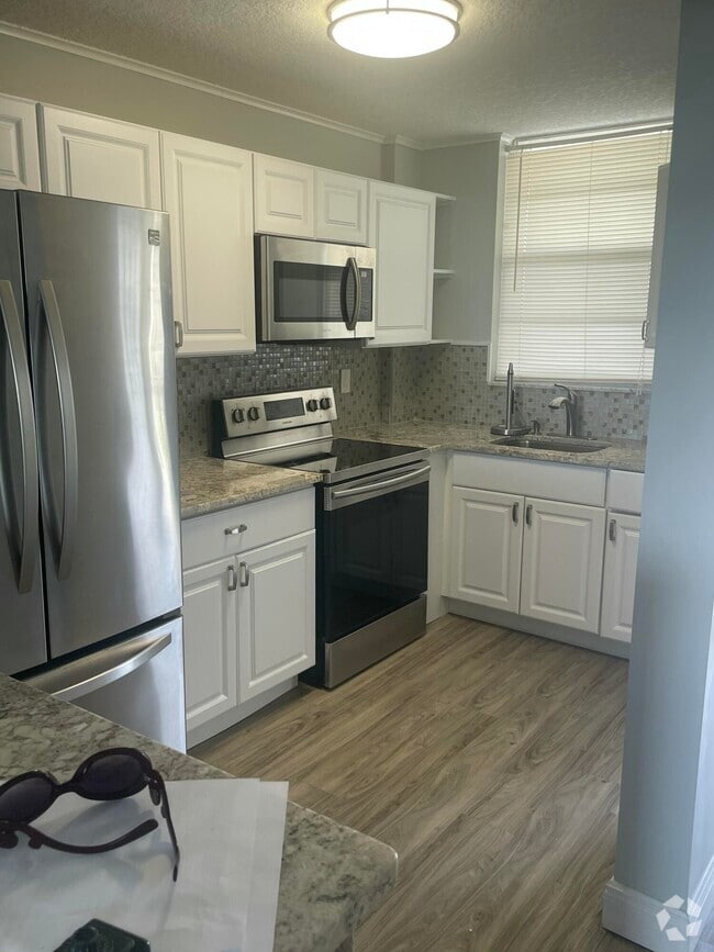 Building Photo - 100 Paradise Harbour Blvd Unit 410 Rental