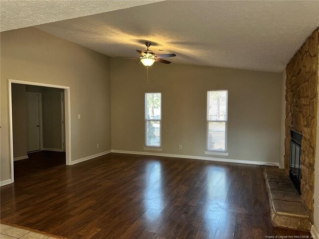 Photo - 6915 Skyhawk Dr