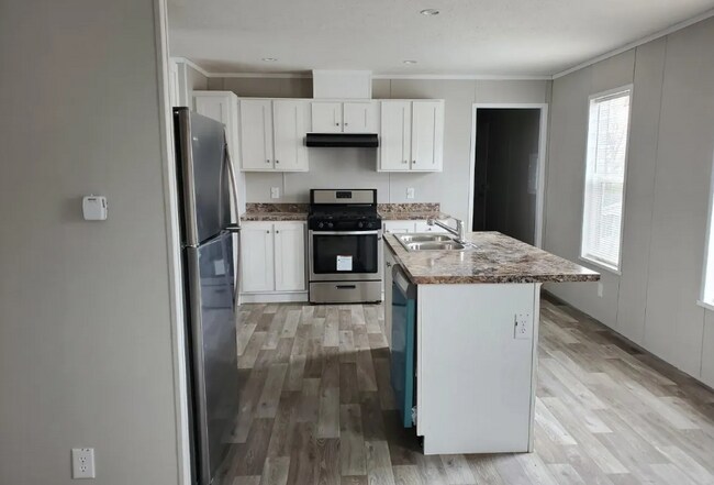 Photo - 6584 S Hampshire Dr