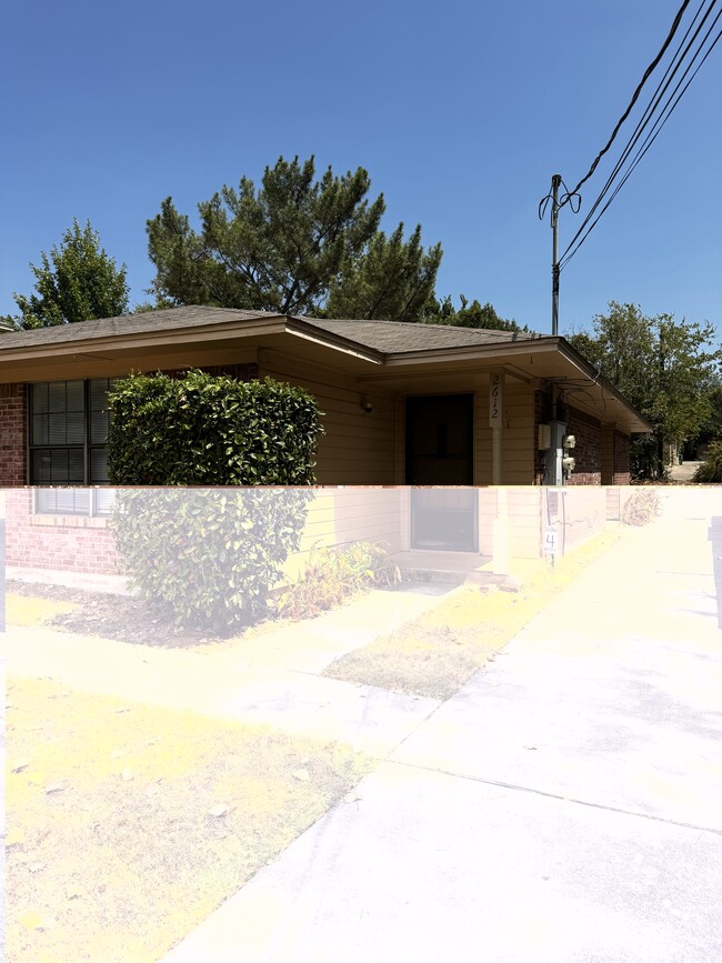 Building Photo - 2612 Bolivar St