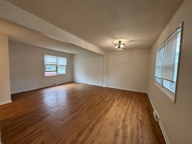 Photo - 1824 Albany St