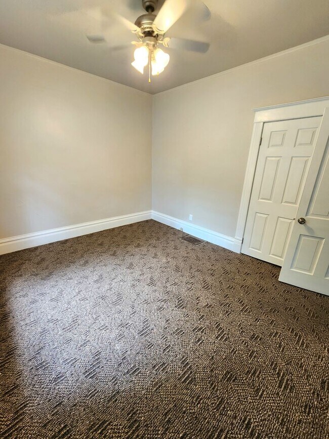 Photo - Birch St Duplex Unit Lower