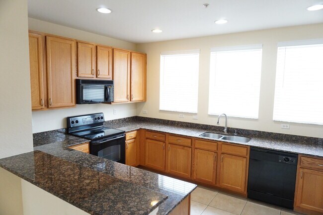 Photo - 883 Millbrae Ct