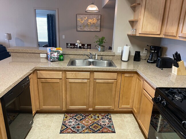 Kitchen and storage all around
