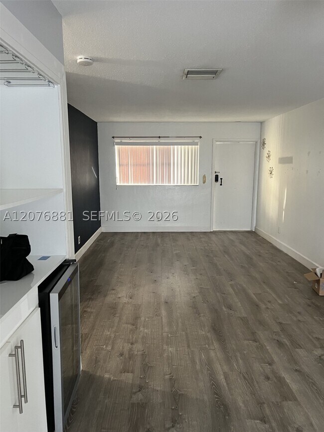 Photo - 941 Crystal Lake Dr Unit 305