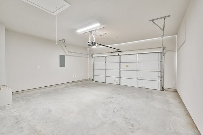 Photo - 9800 Grosbeak Ln