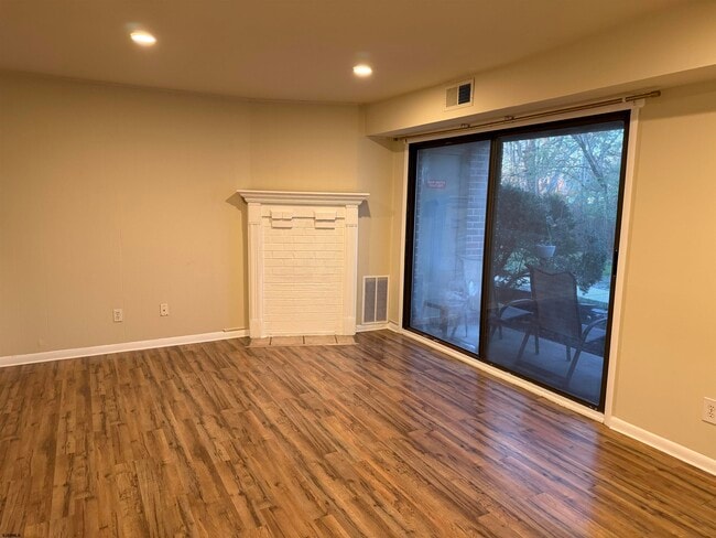 Photo - 104 Vail Ct Unit 104