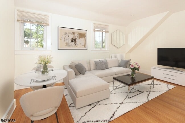 Photo - 10 Lincoln St