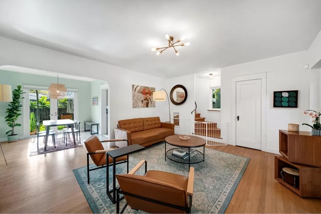 Photo - 970 NW 10th Ave