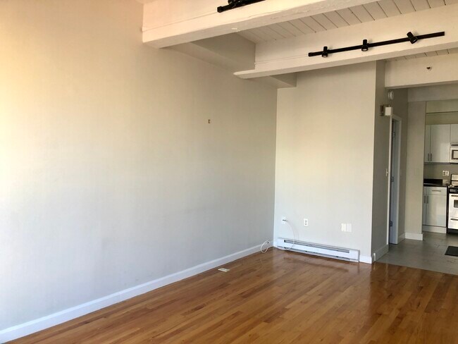 12 Stoneholm St Unit 616