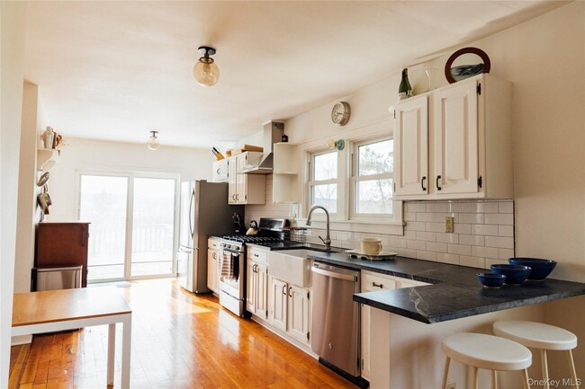 Photo - 422 County Rte 9