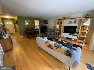 Photo - 8018 Revenna Ln