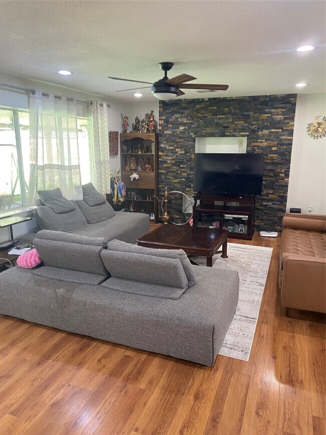 Photo - 12930 Kimberley Ln