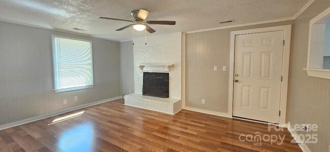 Photo - 214 W Church St