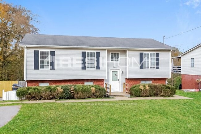 Building Photo - 213 Granada Dr
