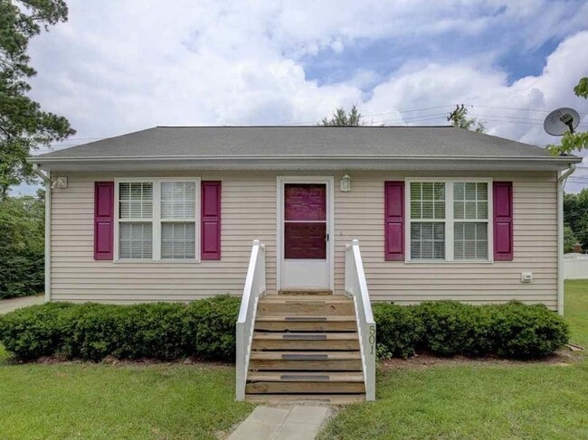 Building Photo - Quaint 3-Bedroom Home Near Duke Regional