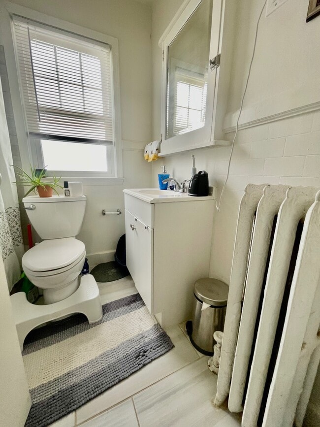 Photo - 31 Midland Ave