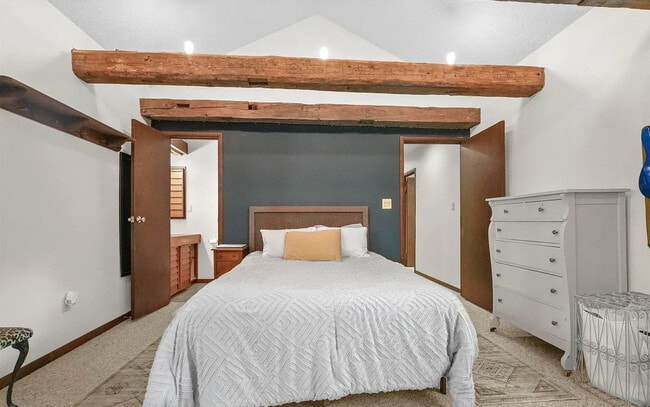 Photo - 2810 Holiday Pines Rd