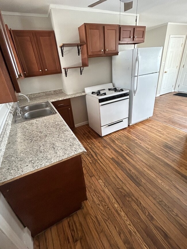 Photo - 1109 Adams St