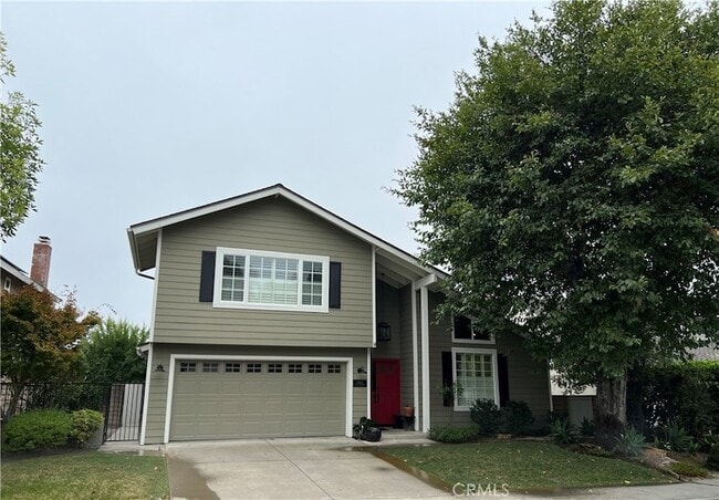 Building Photo - 24822 Via San Fernando