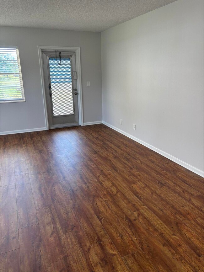 Photo - 311 Andover M