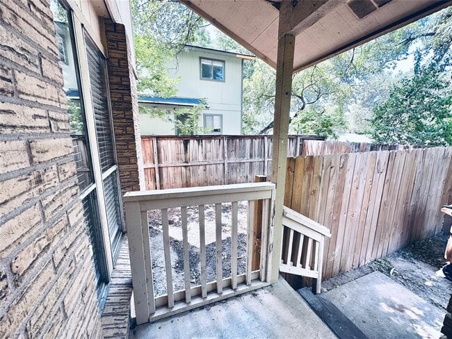 Photo - 1318 Southport Dr