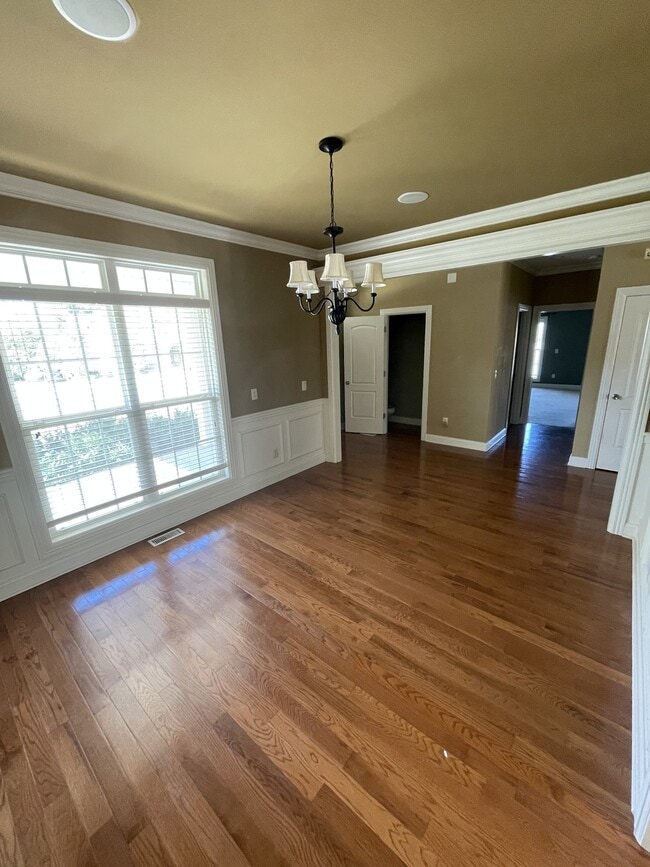 Photo - 426 Creekview Dr