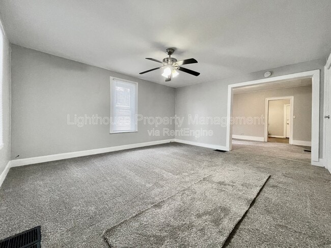 Photo - 1011 Quarry Ave NW