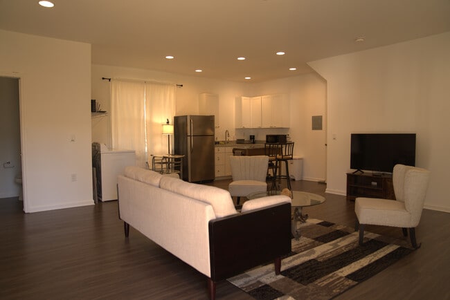 Photo - 3100 Dogwood Dr