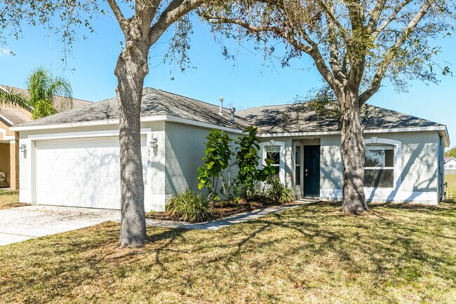 16213 Wilkinson Dr