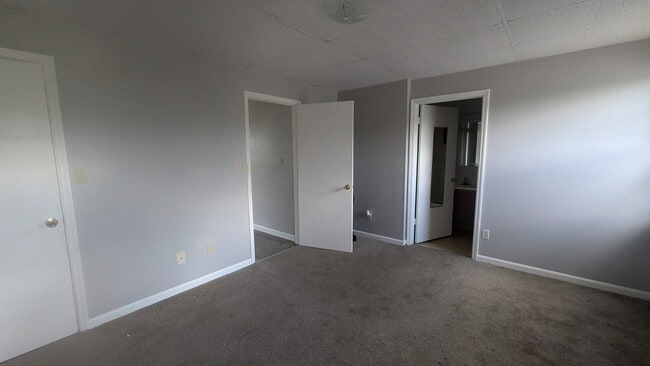 430 Britton Ave Unit 4