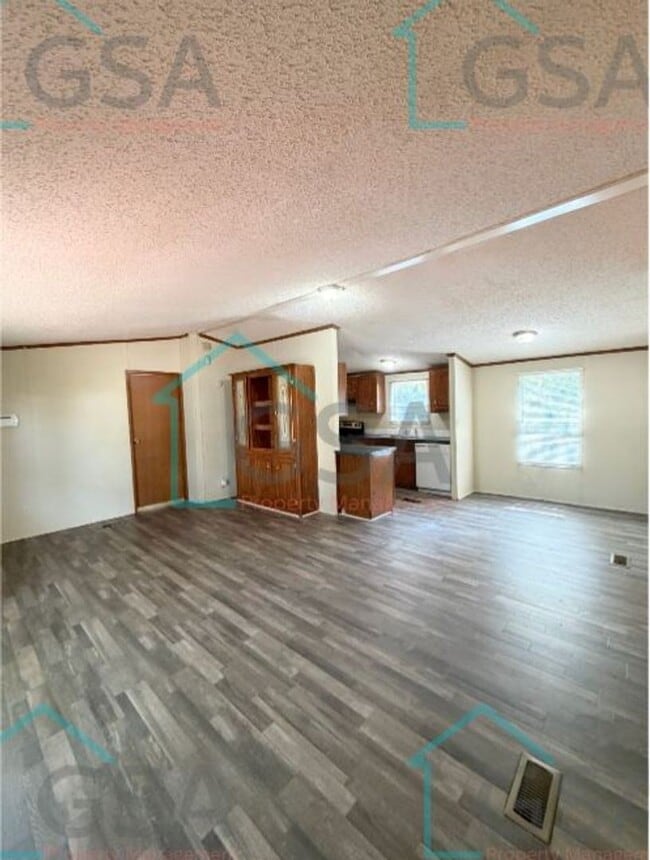 8 Natick Dr