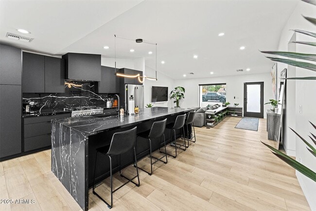 Photo - 4334 E Lewis Ave