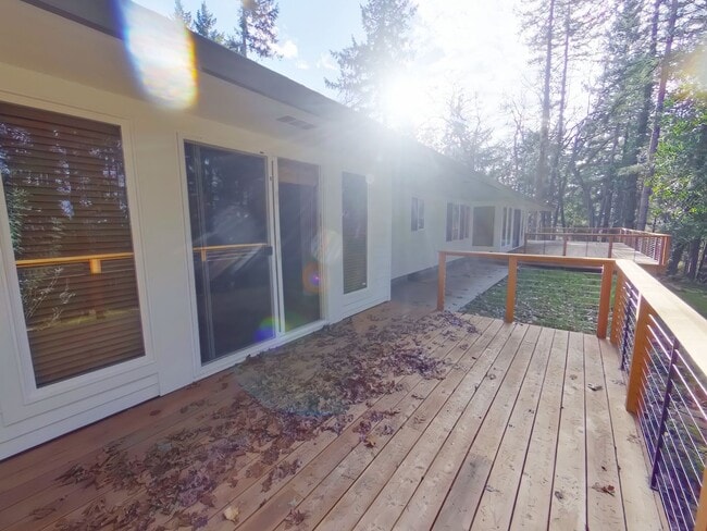 Photo - Large Beautiful Home in the Hills