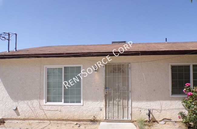 2 Bedroom Duplex for Rent in Barstow - 2 Bedroom Duplex for Rent in Barstow Apartment Unit B